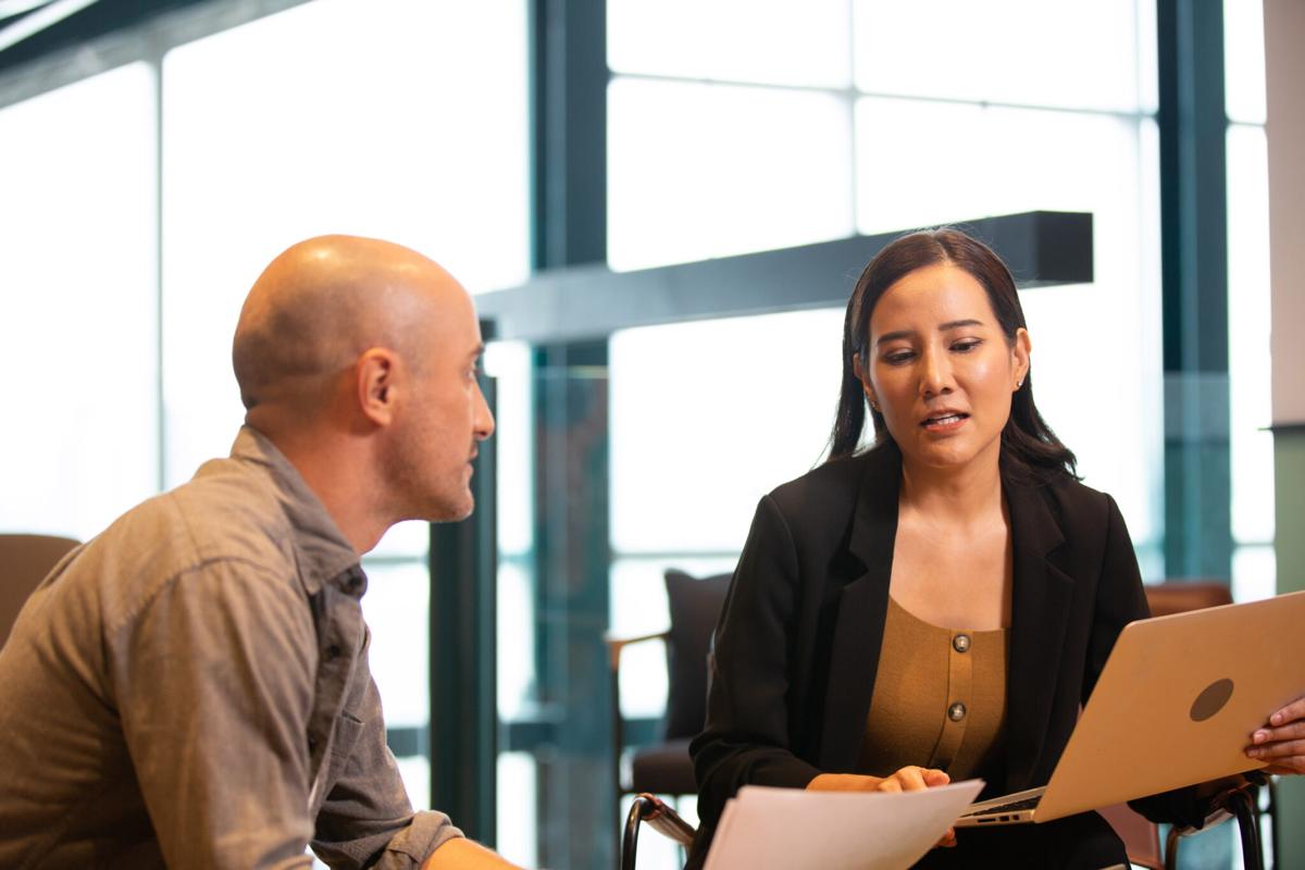 Grupo CTS consultants working with a client team
